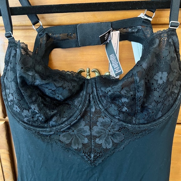 NWT Victoria’s‎ Secret Black Lace Slip - Picture 6 of 7